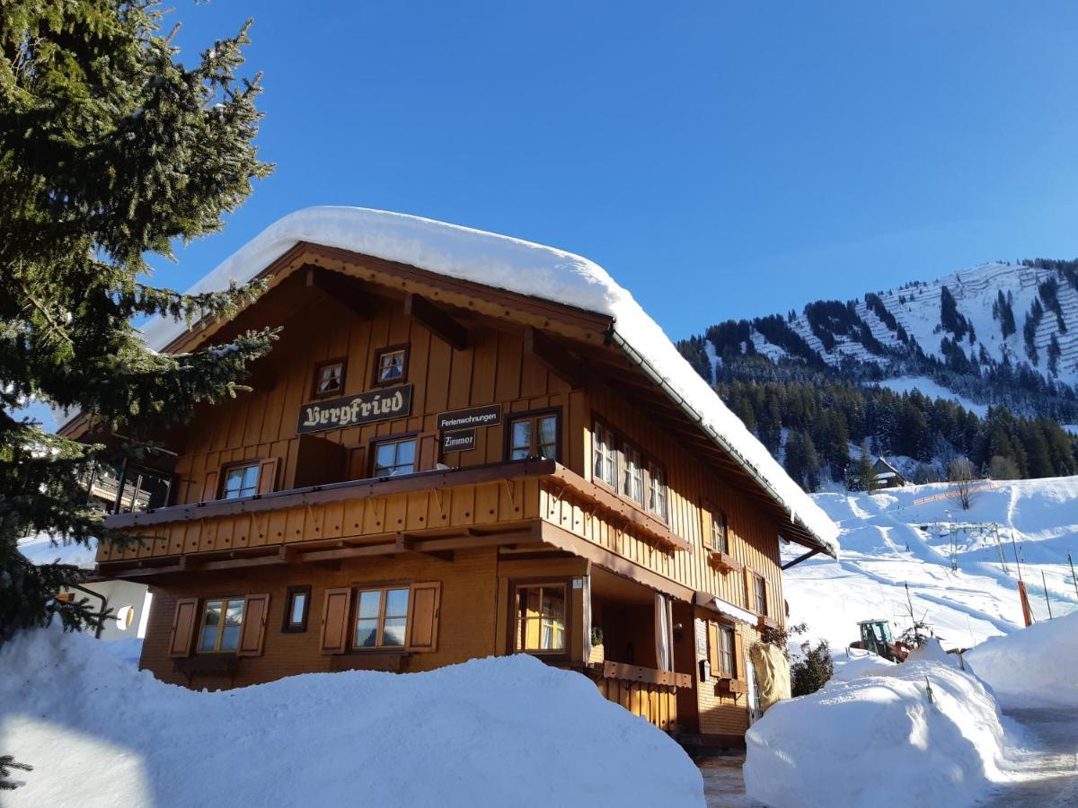 Apartament Das Bergfried - Urlaub Zentral Und Ruhig! Riezlern Zewnętrze zdjęcie